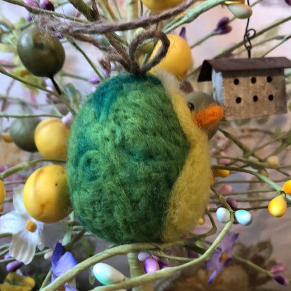 Handmade needle felted Easter egg duckling spring decoration ornament farmhouse - Picture 4 of 7